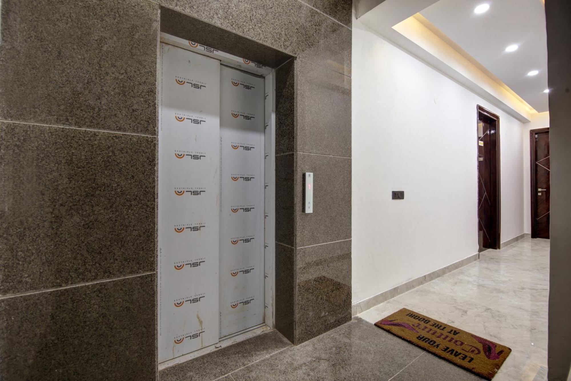 Limewood Stay - Millennium Huda City Center グルガウン エクステリア 写真