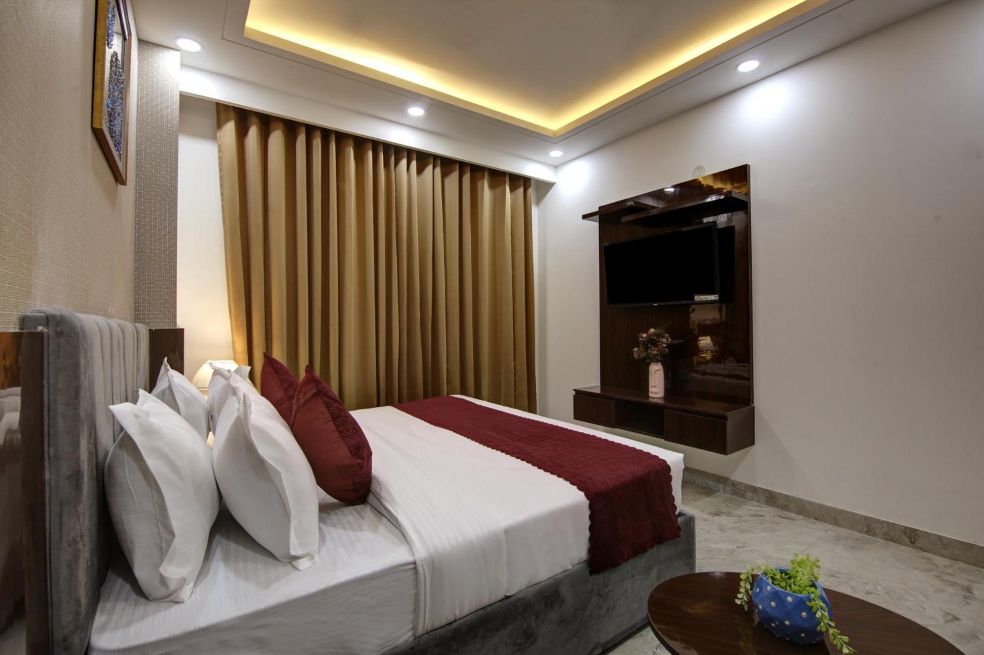 Limewood Stay - Millennium Huda City Center グルガウン エクステリア 写真
